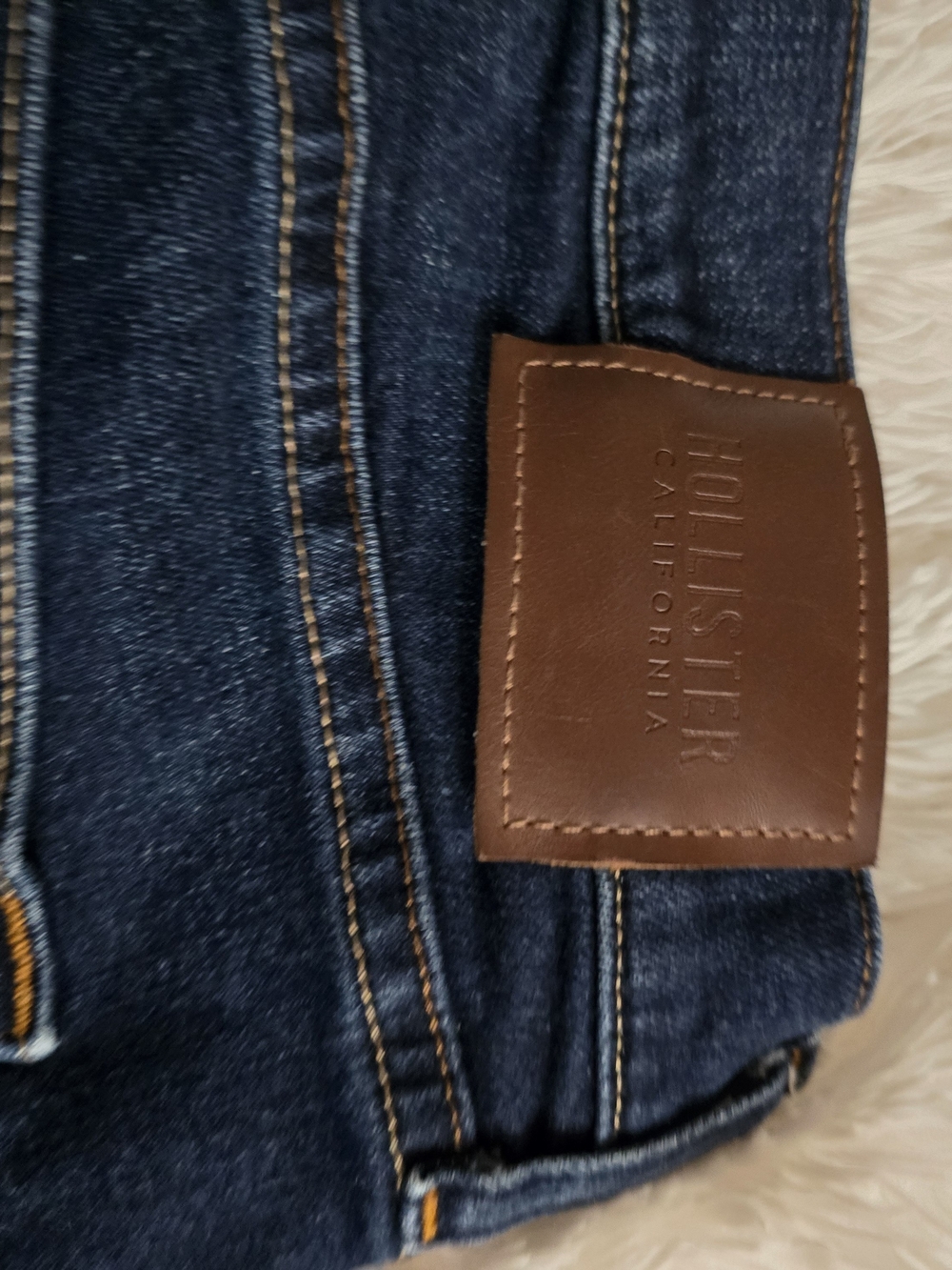 Hollister Slim Straight Jeans in Dark Blue Wash - Picture 4 of 4